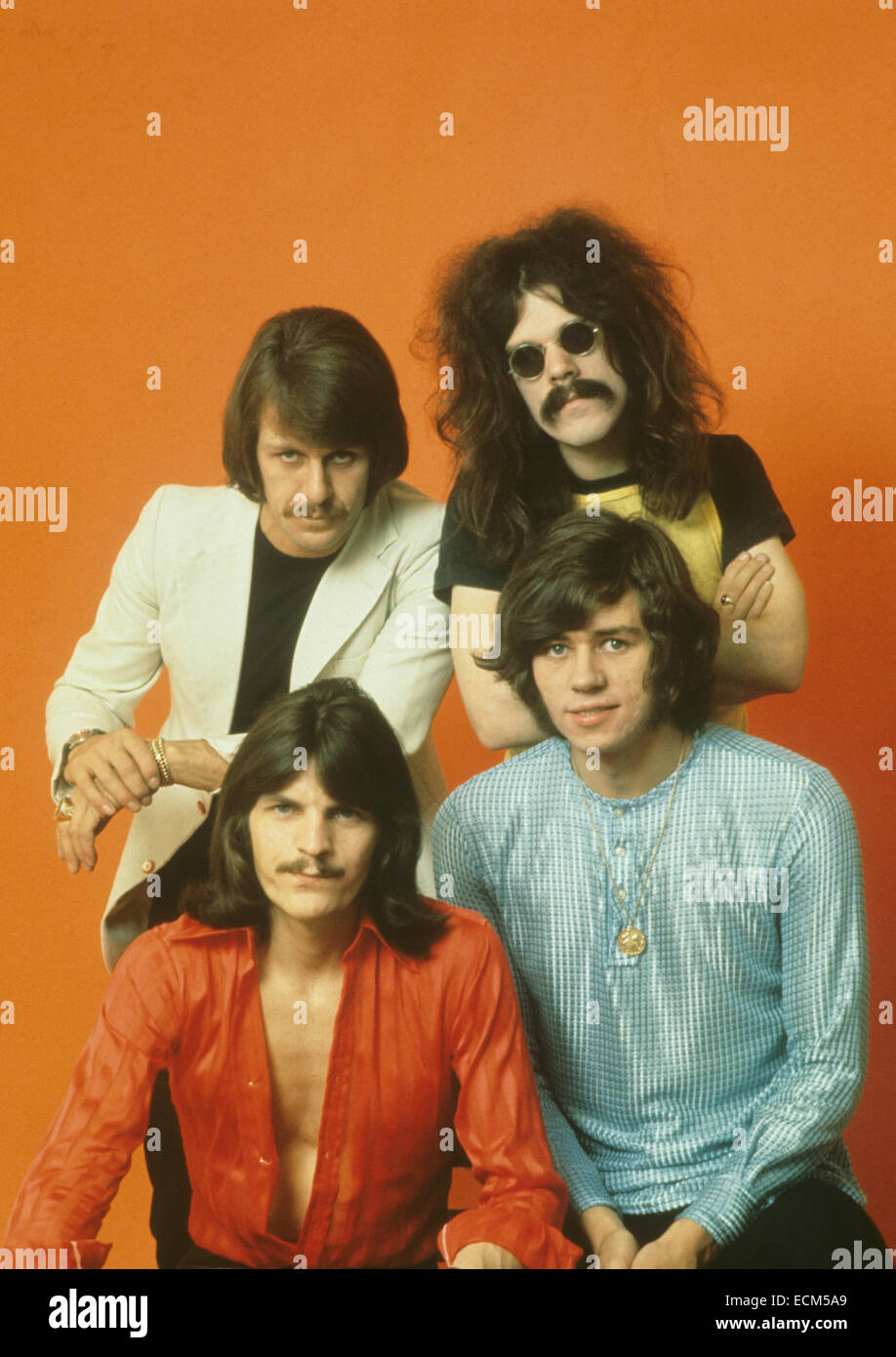 THE MOVE UK pop group about 1970. Clockwise from top left: Carl Wayne, Roy  Wood, Bev Bevan, Rick Price Stock Photo - Alamy