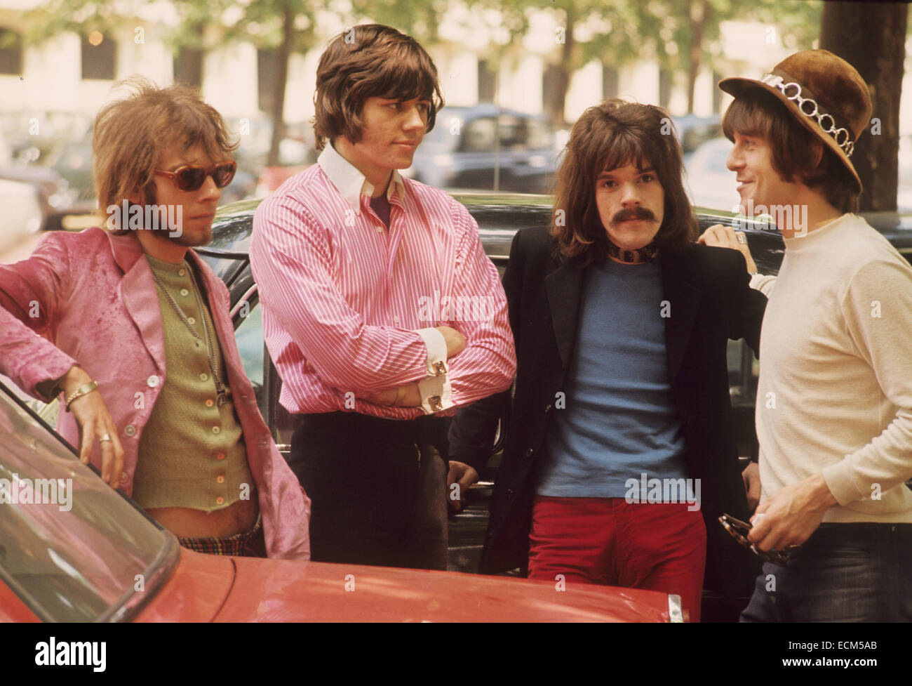 THE MOVE UK pop group about 1968. From left: Trevor Burton, Bev Bevan, Roy  Wood, Carl Wayne. Photo Tony Gale Stock Photo - Alamy