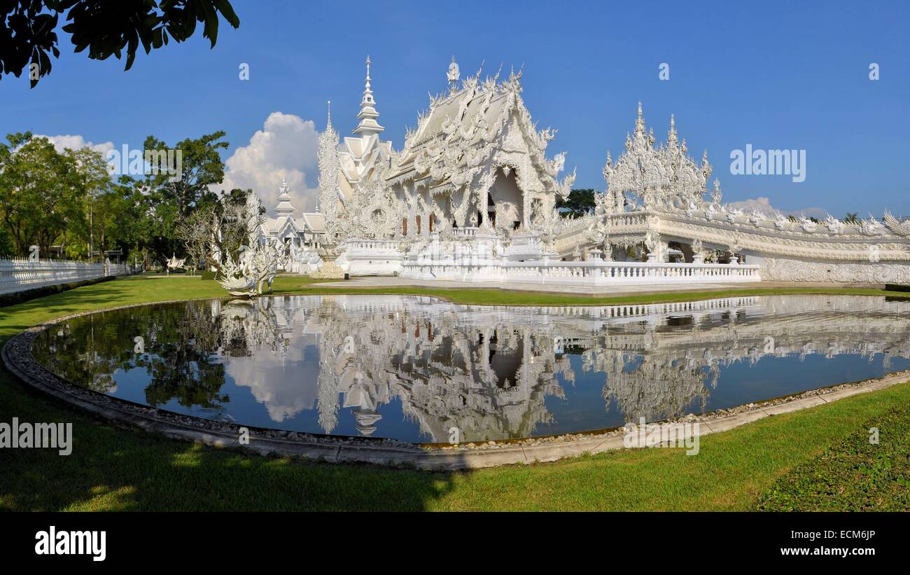 Beautiful white temple in Chiang Rai, Thailand Stock Photo - Alamy
