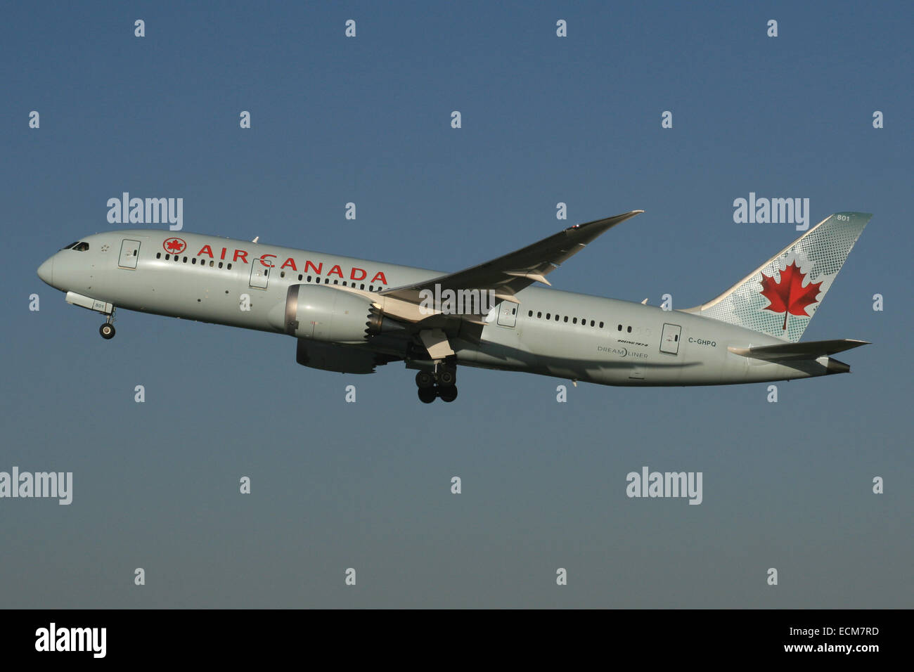 Air canada 787 dreamliner hi-res stock photography and images - Alamy