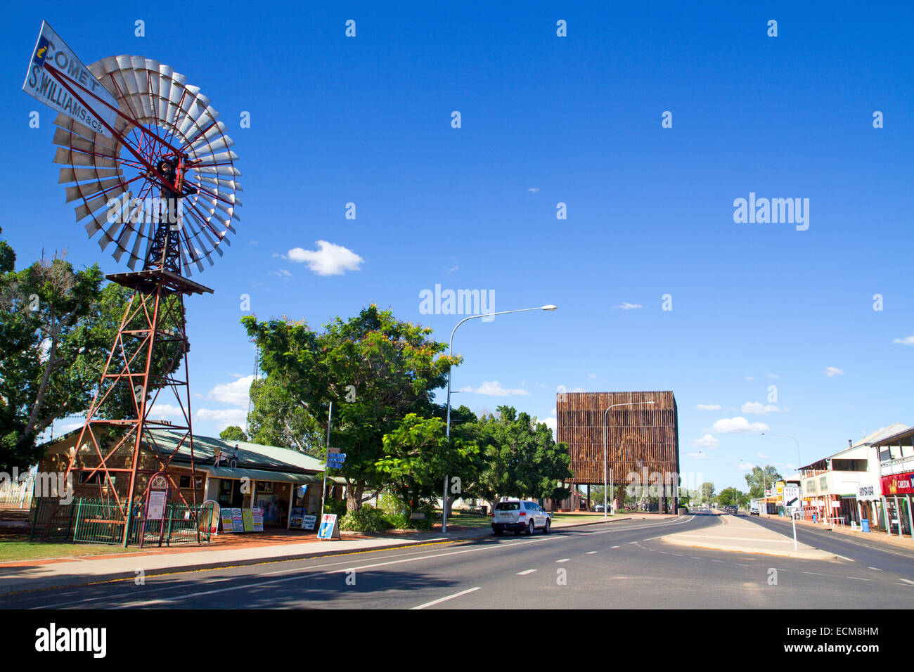 The main street of Barcaldine, with its Tree of Knowledge shelter Stock Photo