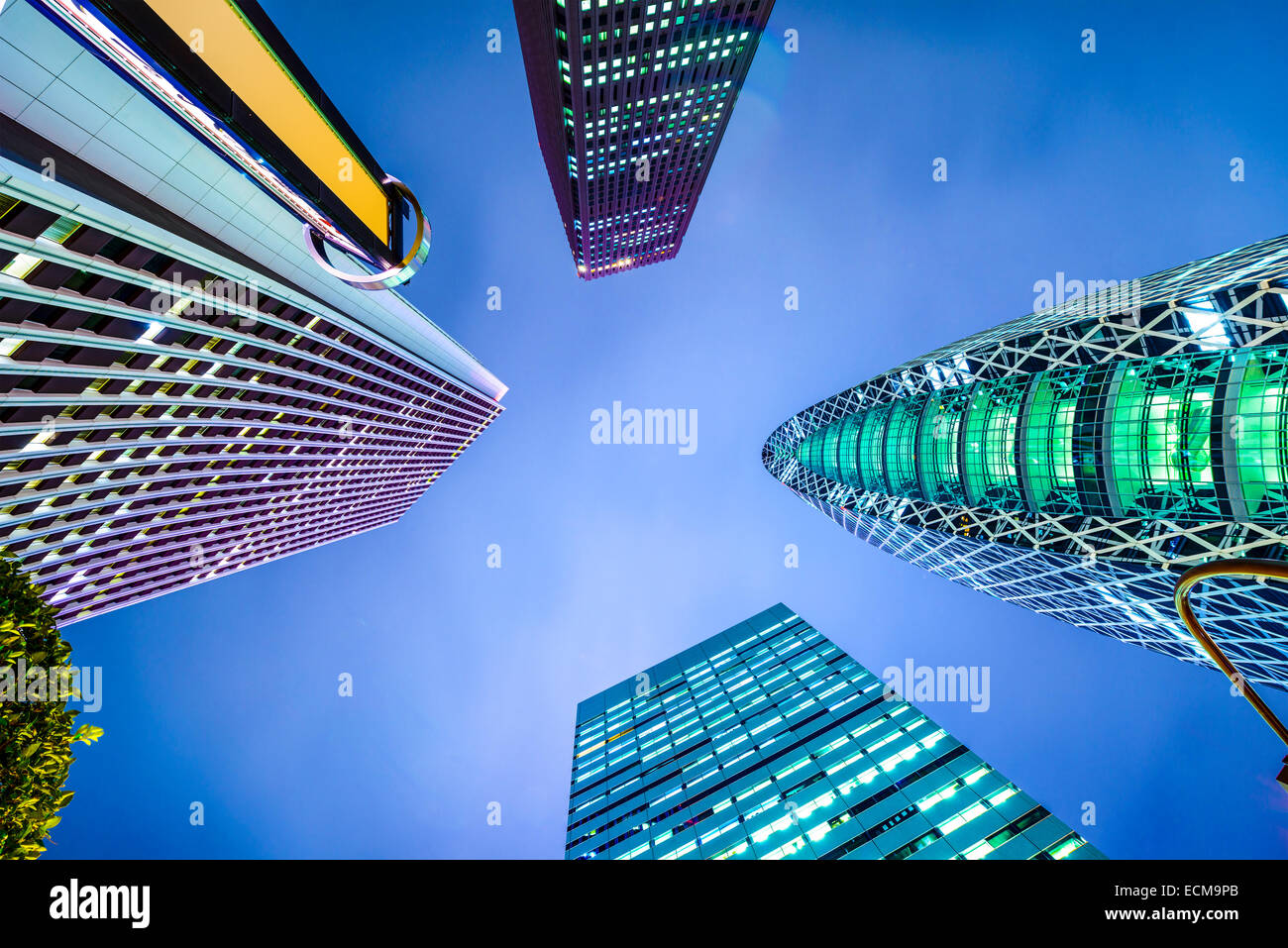 Shinjuku station tokyo hi-res stock photography and images - Alamy