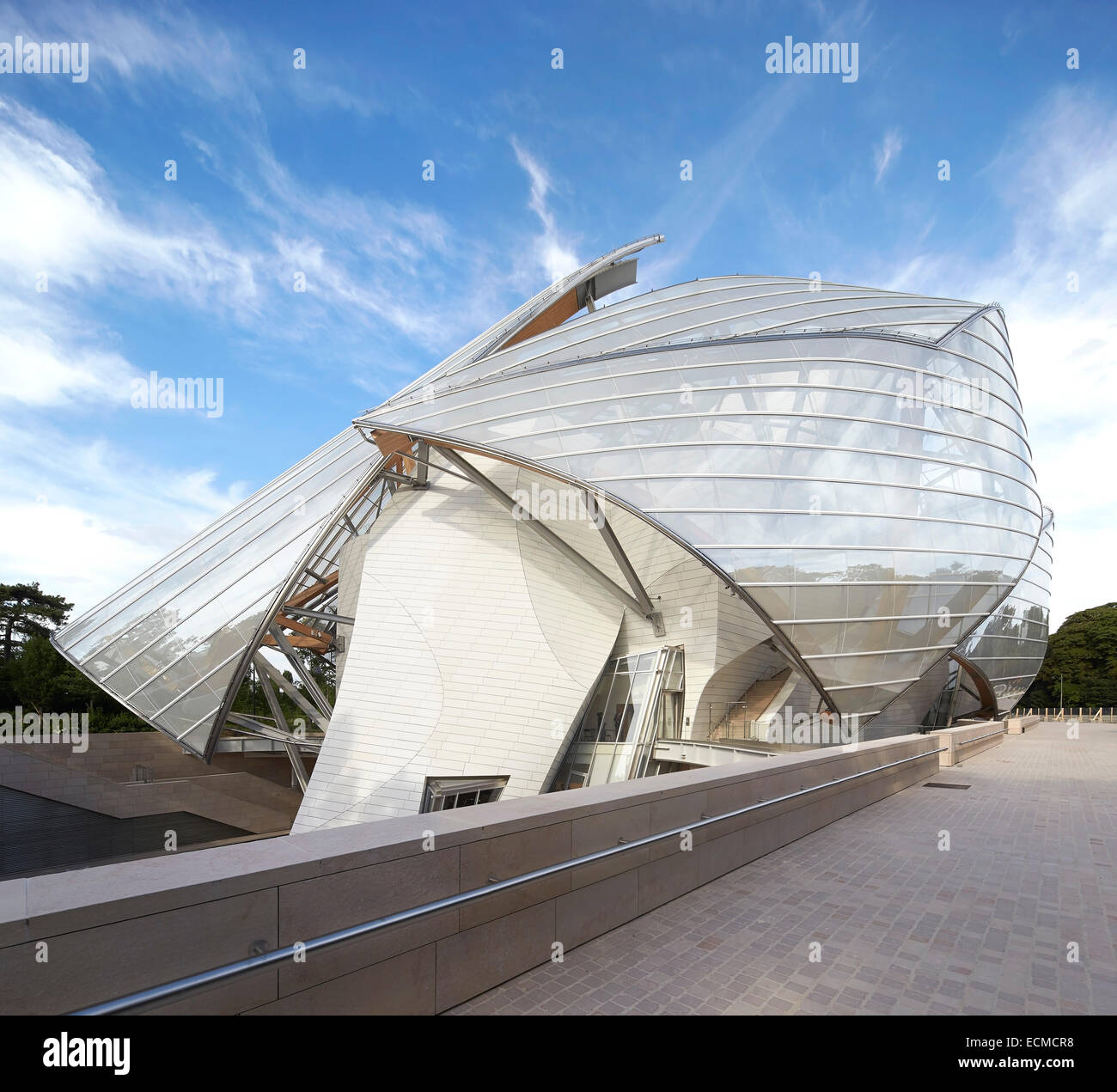 Paris, France - September 26 2018: The Modern Glass Facade Of The Building  Of Louis Vuitton Foundation Stock Photo, Picture and Royalty Free Image.  Image 143723473.