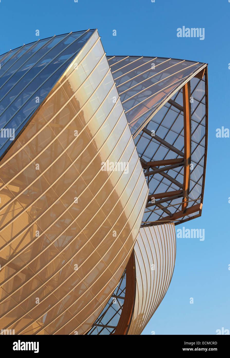 Fondation Louis Vuitton, Paris, France. Architect: Gehry Partners LLP, 2014. Sailboat-like facade elevation. Stock Photo
