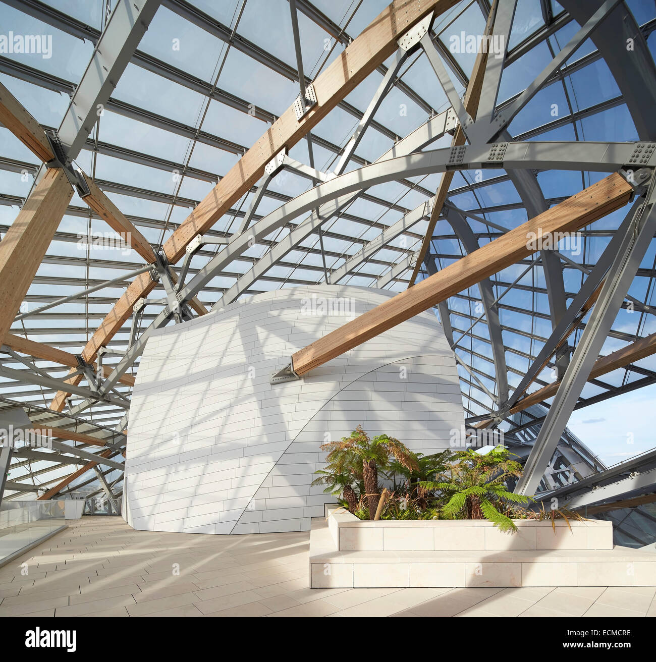 Fondation Louis Vuitton, Paris, France. Architect: Gehry Partners Stock Photo: 76666450 - Alamy
