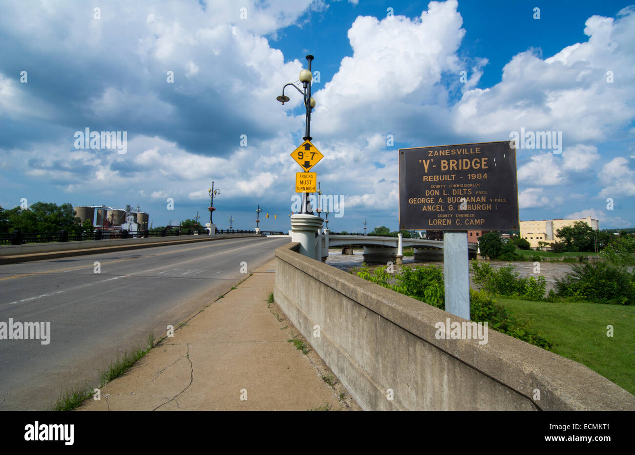 Zanesville Ohio famous Y Bridge threeway traffic over Muskingum River built in 1814 and