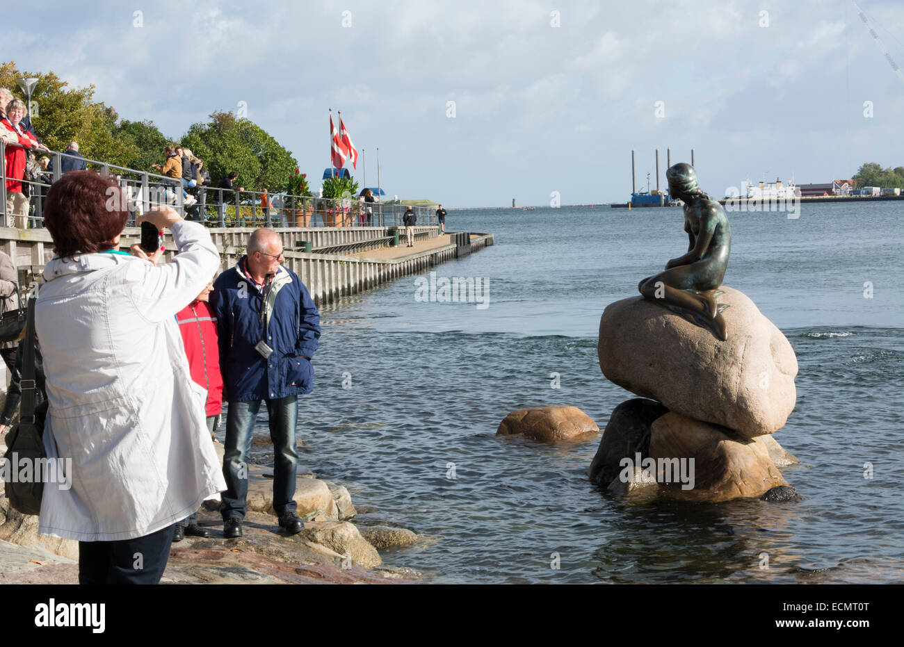 Copenhagen Denmark Little Mermaid monument Den Lille Havfrue with tourists  Kobenhavn Stock Photo - Alamy