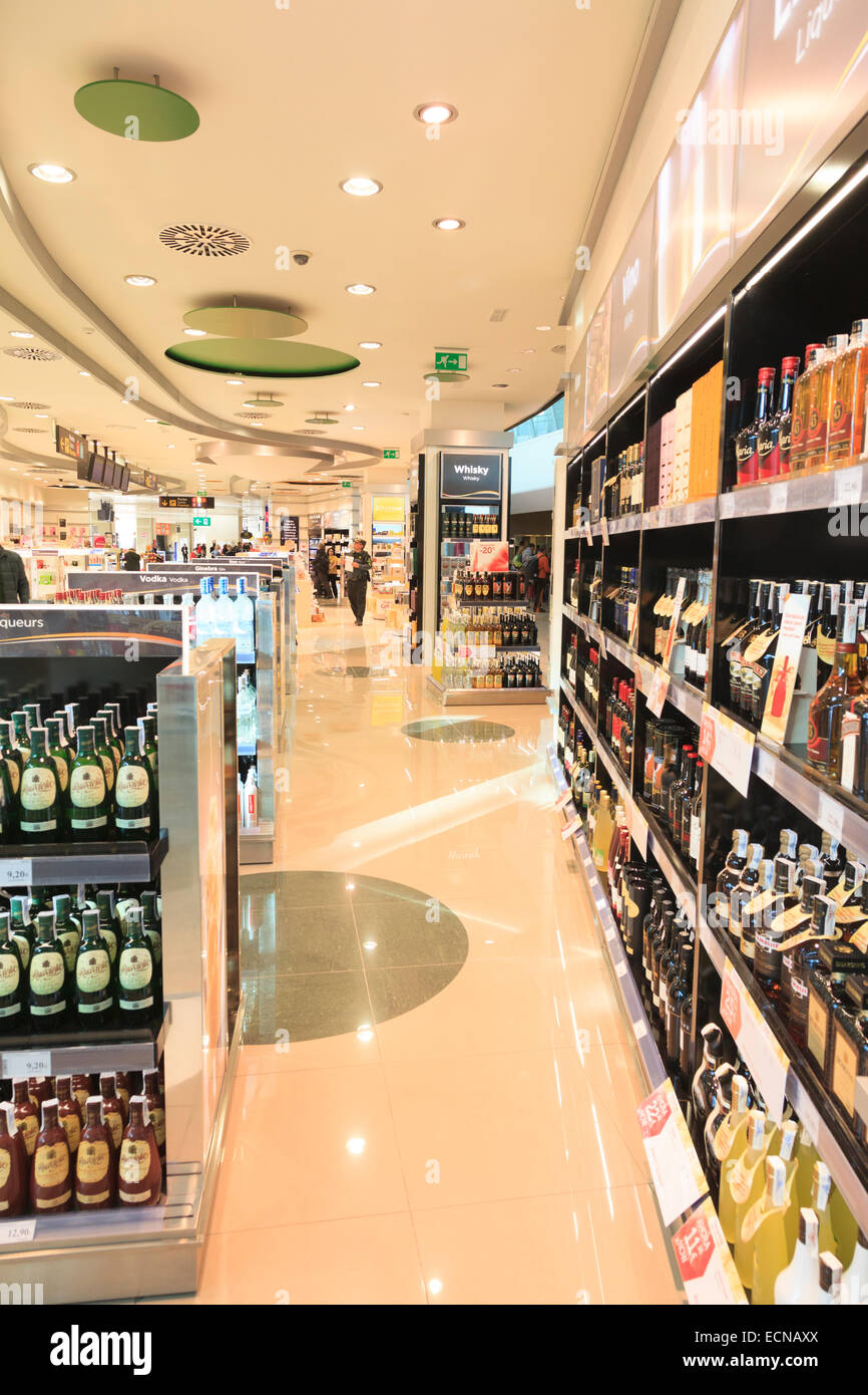 Duty Free Shop Spain High Resolution Stock Photography and Images Alamy