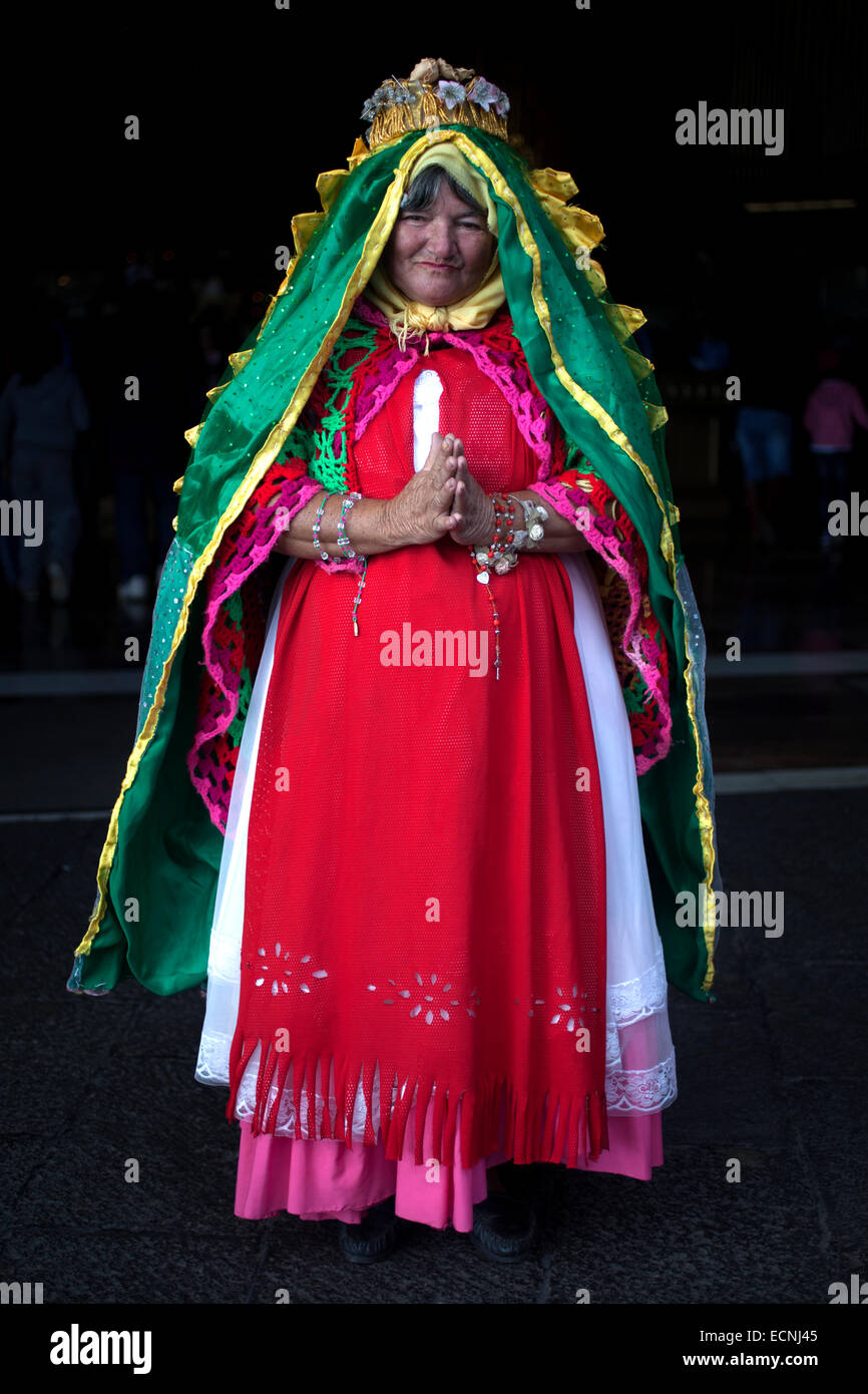 A woman dresses as the Virgin of Guadalupe. Annual pilgrimage to the  Basilica of Our Lady of Guadalupe, Mexico City, Mexico Stock Photo - Alamy