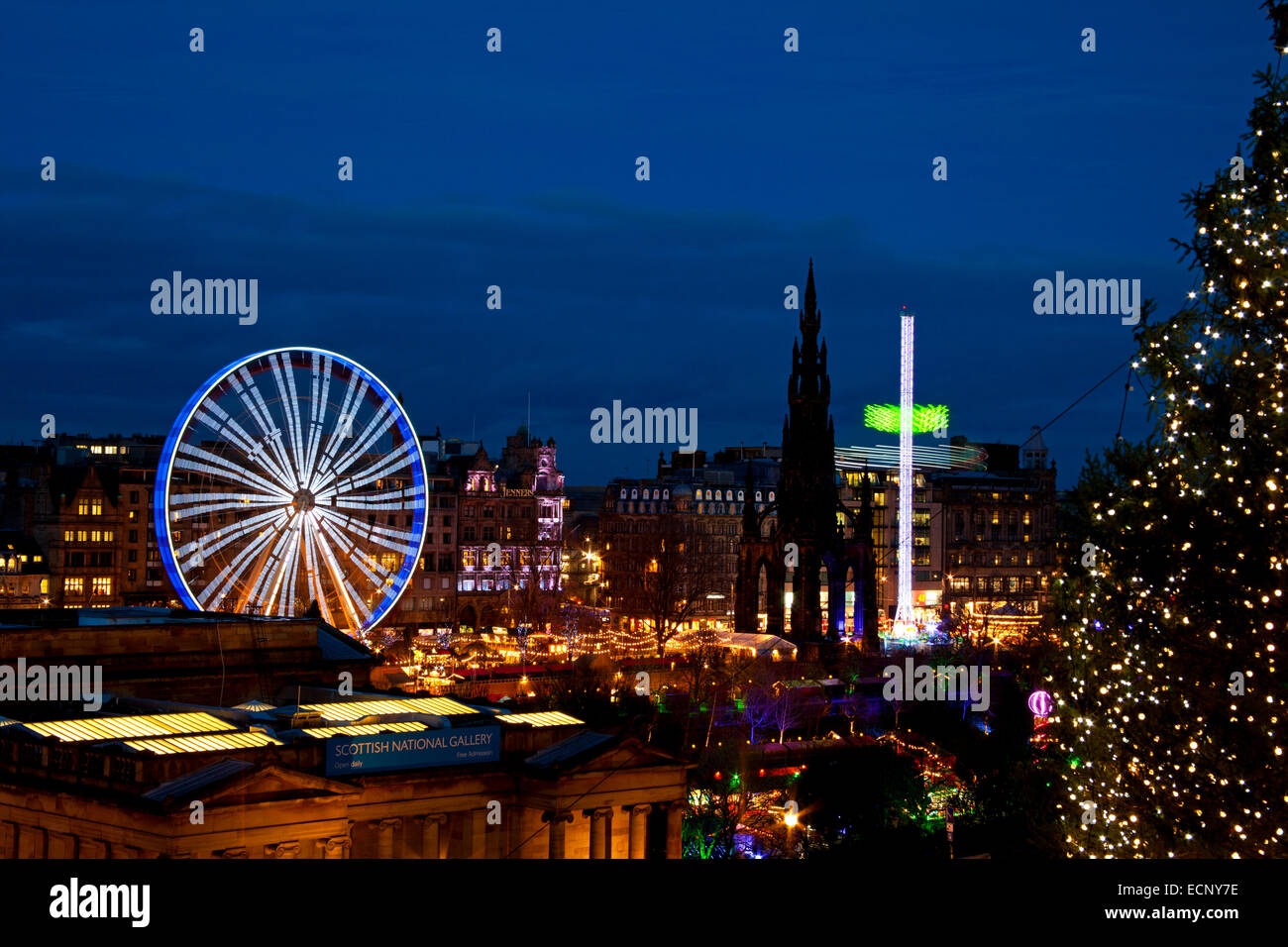 The Mound, Edinburgh, Scotland, UK. 17 Dec. 2014. On a mild clear