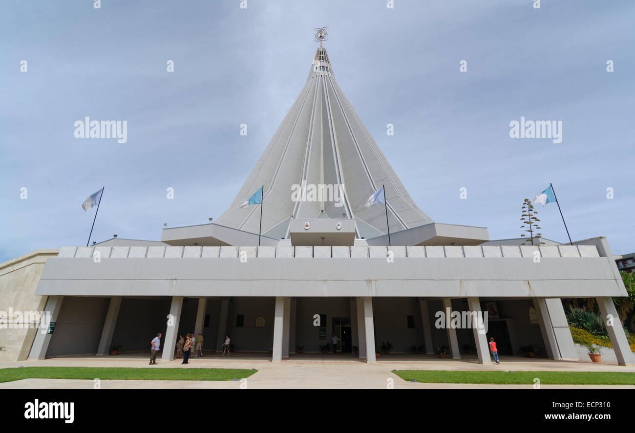 SYRACUSE, ITALY - SEPTEMBER 29, 2012: modern cupola of the sanctuary of the Madonna of the Tears on September 29, 2012 in Syracu Stock Photo