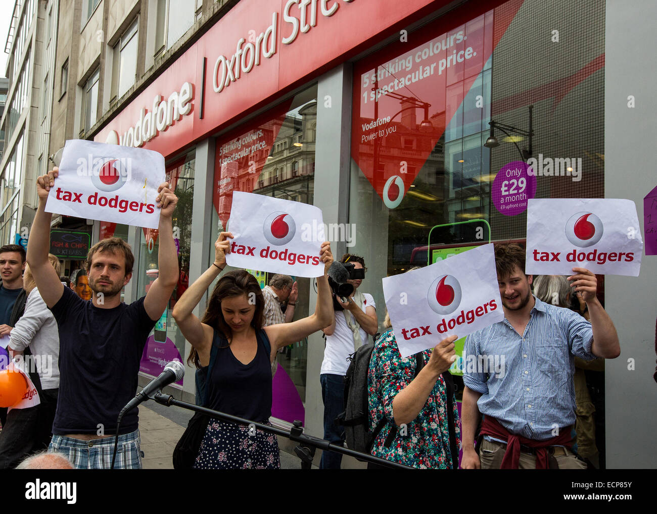 Ukuncut Protest Outside Vodafones Flagship Store On Oxford Street In London To Draw Attention 0718