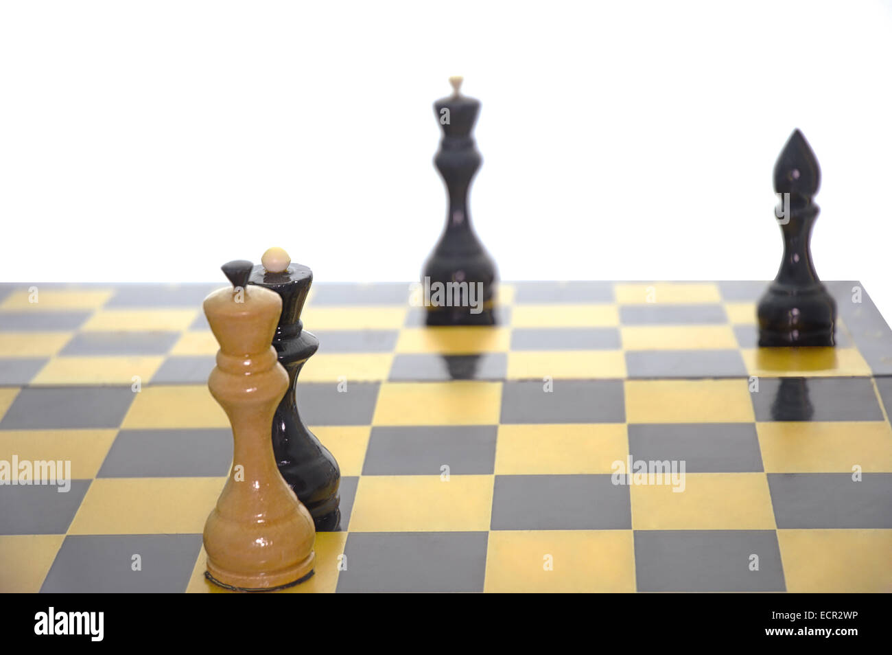 I saw this chess set in Pawn Sacrifice : r/chess