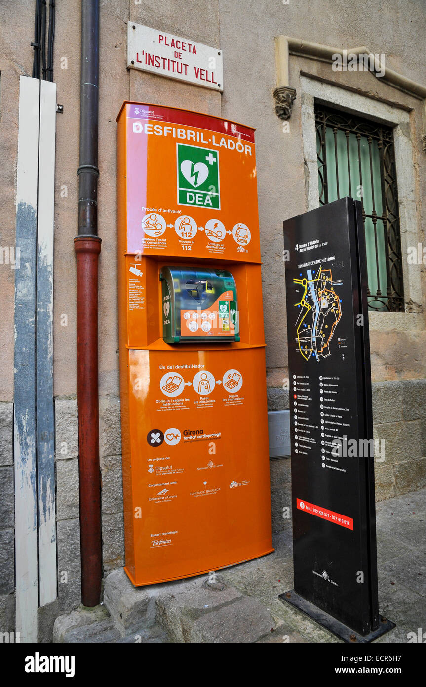Spain defibrillator hires stock photography and images Alamy