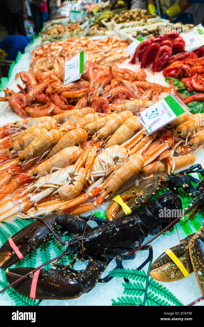 lobsters, shrimps and prawns for sale at La Boqueria market in