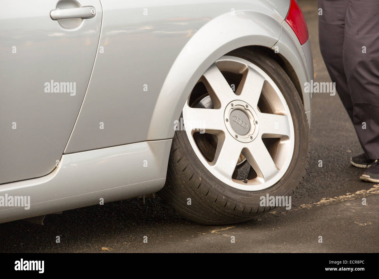 Bent wheel hires stock photography and images Alamy