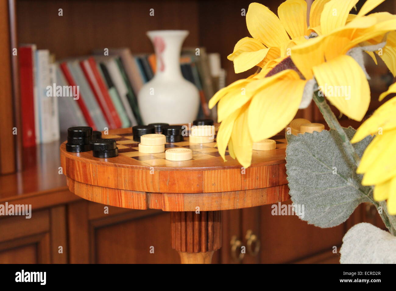 Checkers and chess hi-res stock photography and images - Alamy