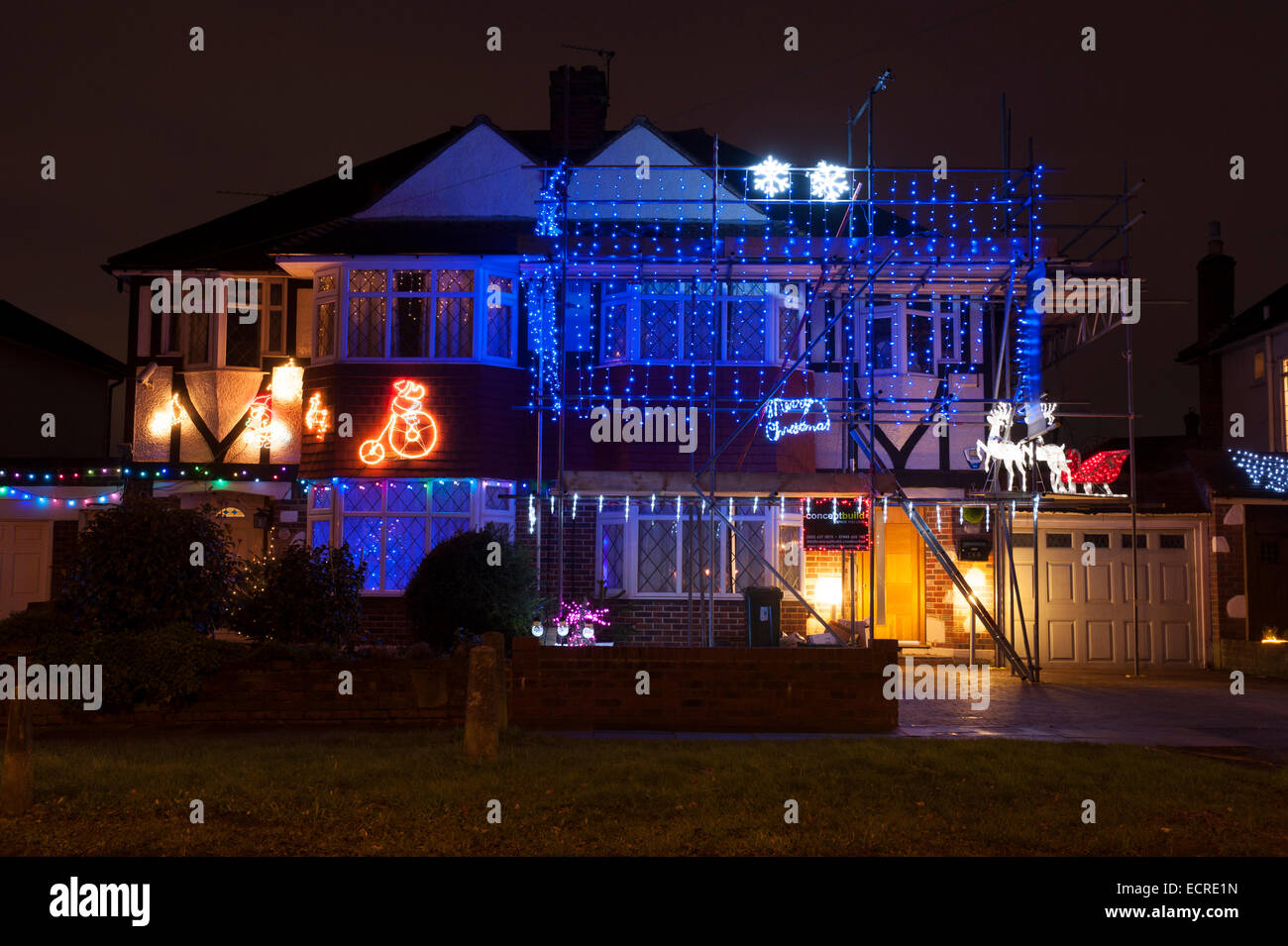Lower Morden, Surrey, UK. 18th December, 2014. Residents of Lower