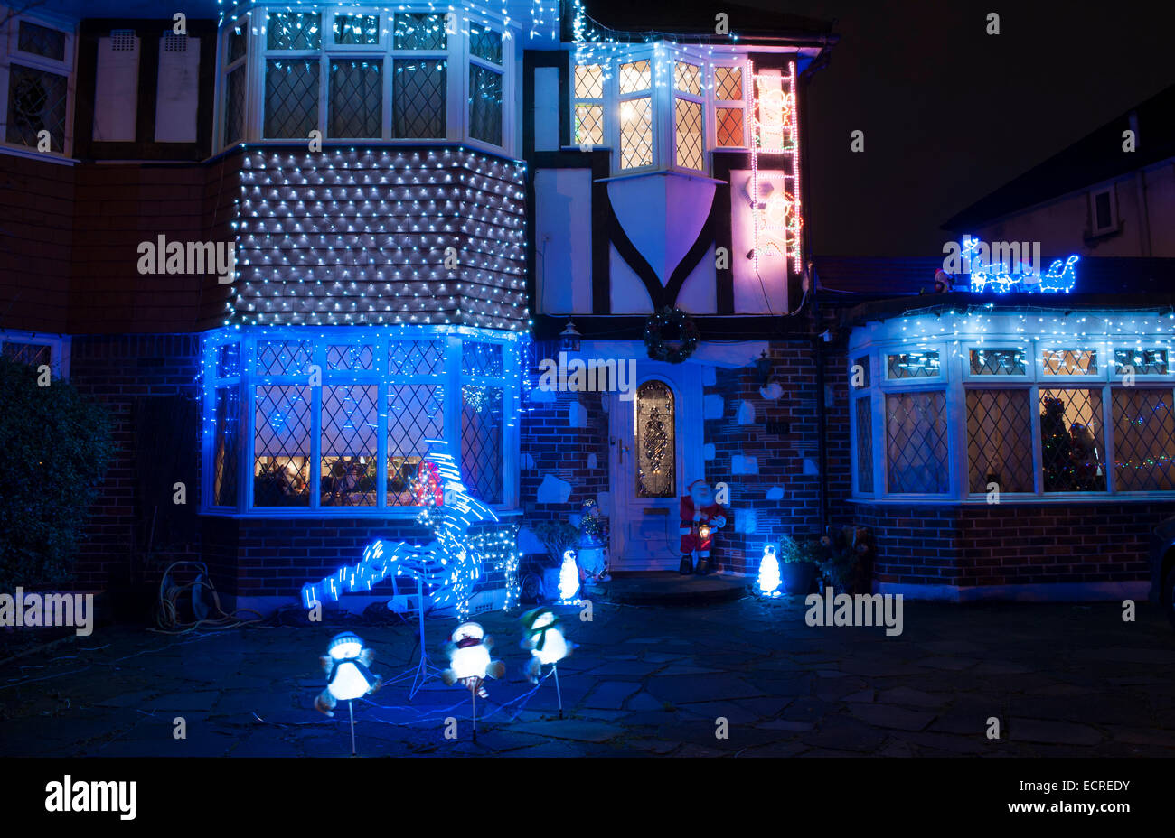 Lower Morden, Surrey, UK. 18th December, 2014. Residents of Lower