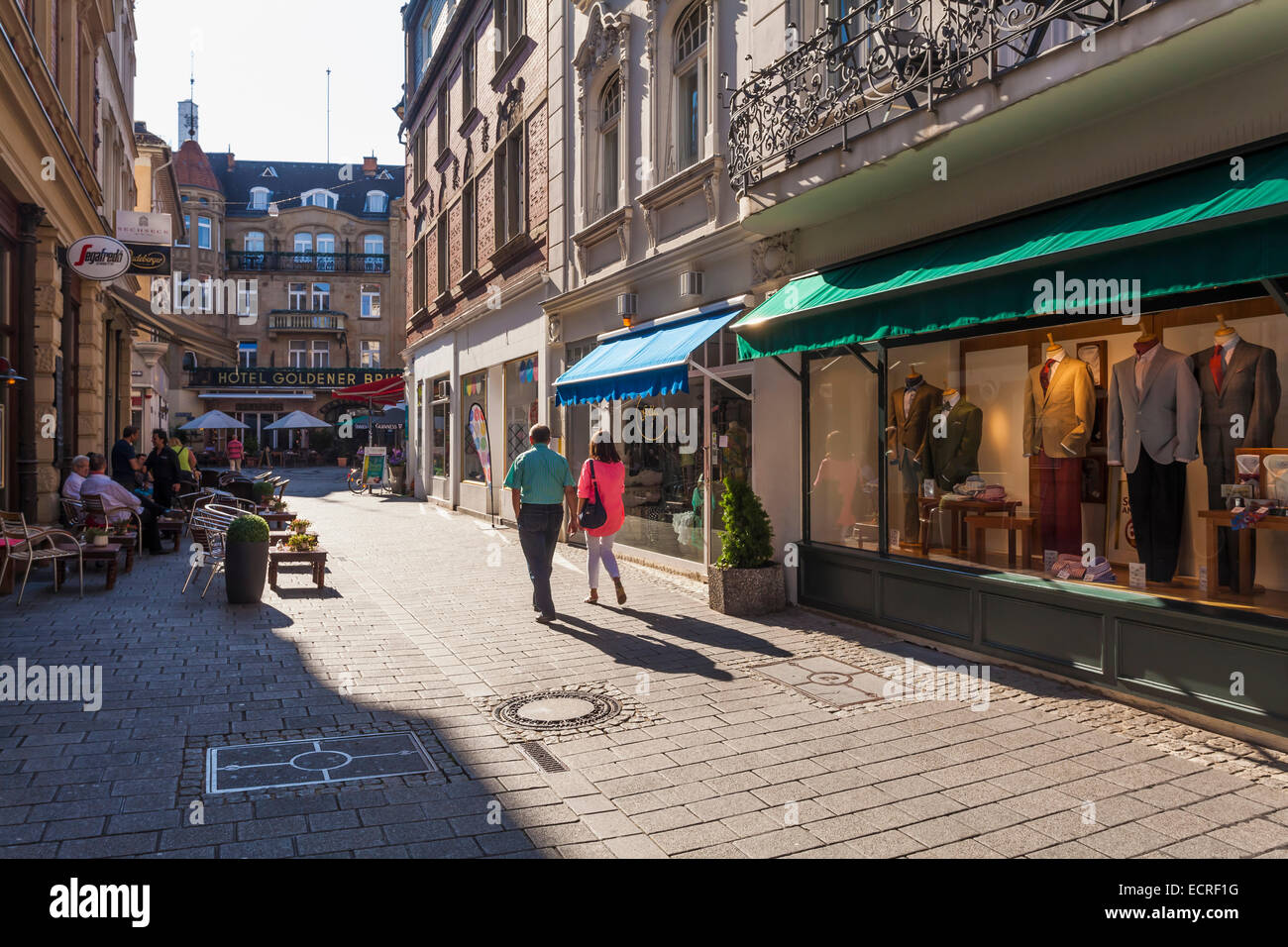 SHOPS AT GOLDGASSE ALLEY, PEDESTRIAN AREA, OLD TOWN, WIESBADEN, HESSE, GERMANY Stock Photo
