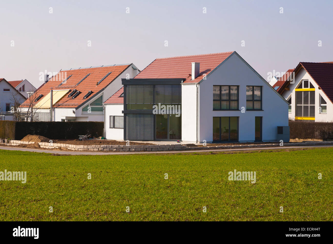 MODERN DETACHED HOUSES, NEW BUILDING, FAMILY HOME,  DWELLING HOUSE, RESIDENTIAL AREA, FELLBACH, BADEN-WURTTEMBERG, GERMANY Stock Photo