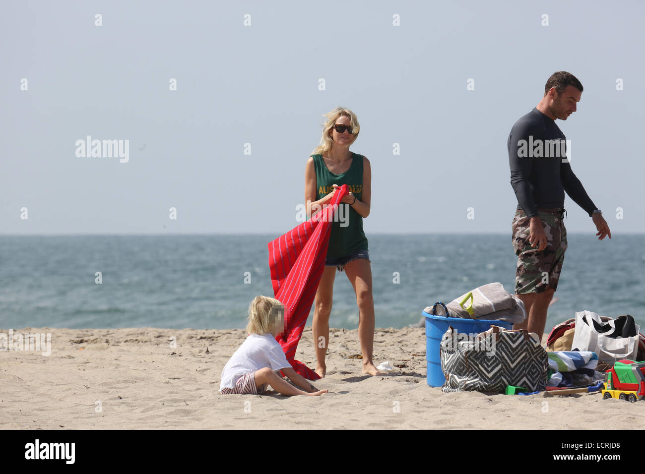 Naomi Watts And Husband Liev Schreiber Spend Fathers Day On Santa