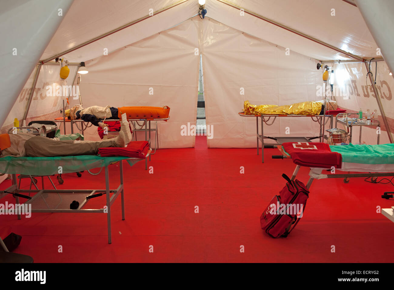 Surgical tent hi-res stock photography and images - Alamy
