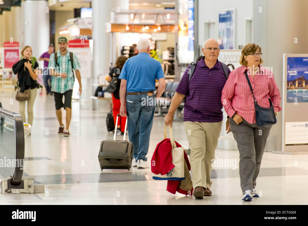 IAH, Houston Intercontinental Airport, Houston, TX, USA passengers