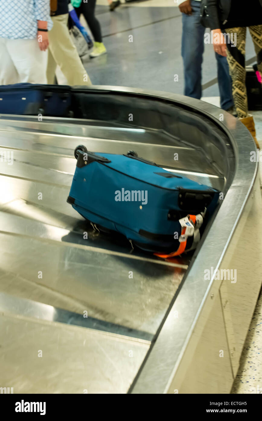 IAH, Houston Intercontinental Airport, Houston, TX, USA luggage