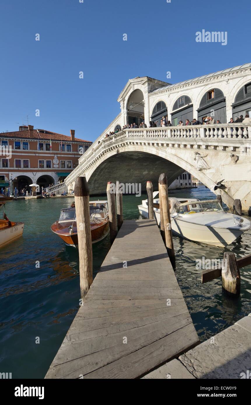 Venice rialto bridge winter hi-res stock photography and images - Alamy