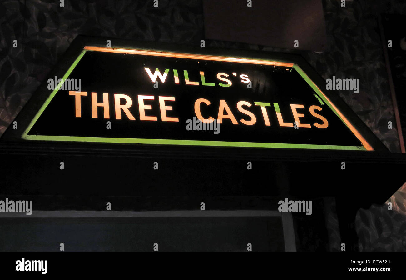 Wills Cigarettes sign Three Castles from The Albion Inn , Park St, Chester, England, UK, CH1 1RQ Stock Photo