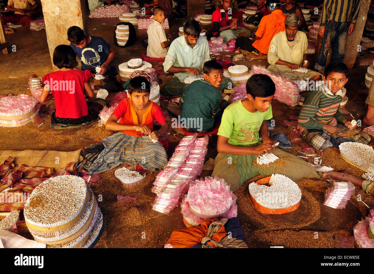 Bidi leaf hi-res stock photography and images - Alamy