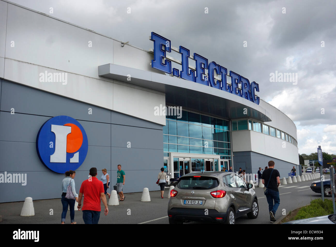 Leclerc Supermarket France High Resolution Stock Photography and Images -  Alamy