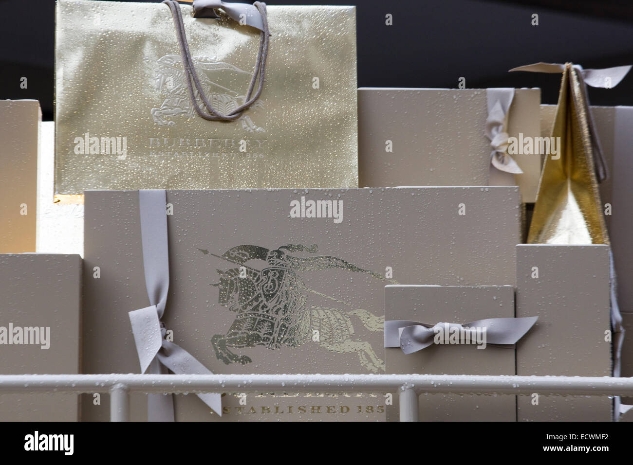 Burberry holiday hi res stock photography and images Alamy