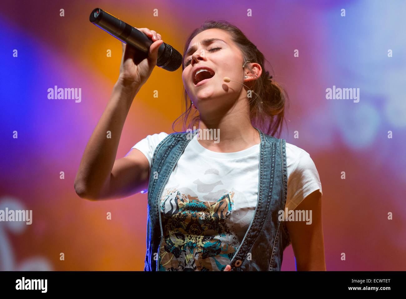 Milan, Italy. 20th Dec, 2014. Greeicy Rendo?n as Daisy, star of the TV film  for teenagers "Chica Vampiro", during the final rehearsal of the show which  will begin Saturday, December 20 from