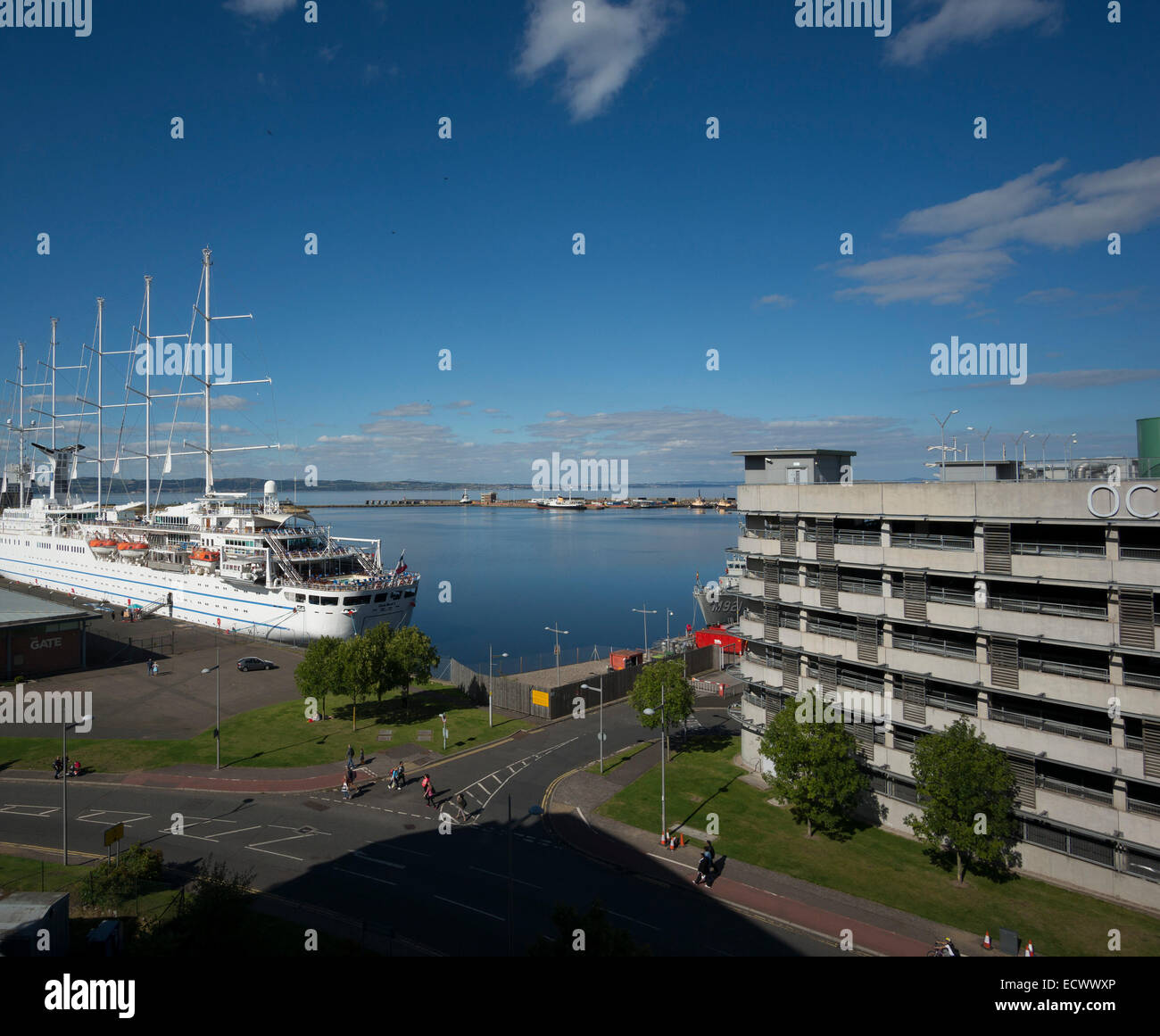 Ocean terminal leith hires stock photography and images Alamy
