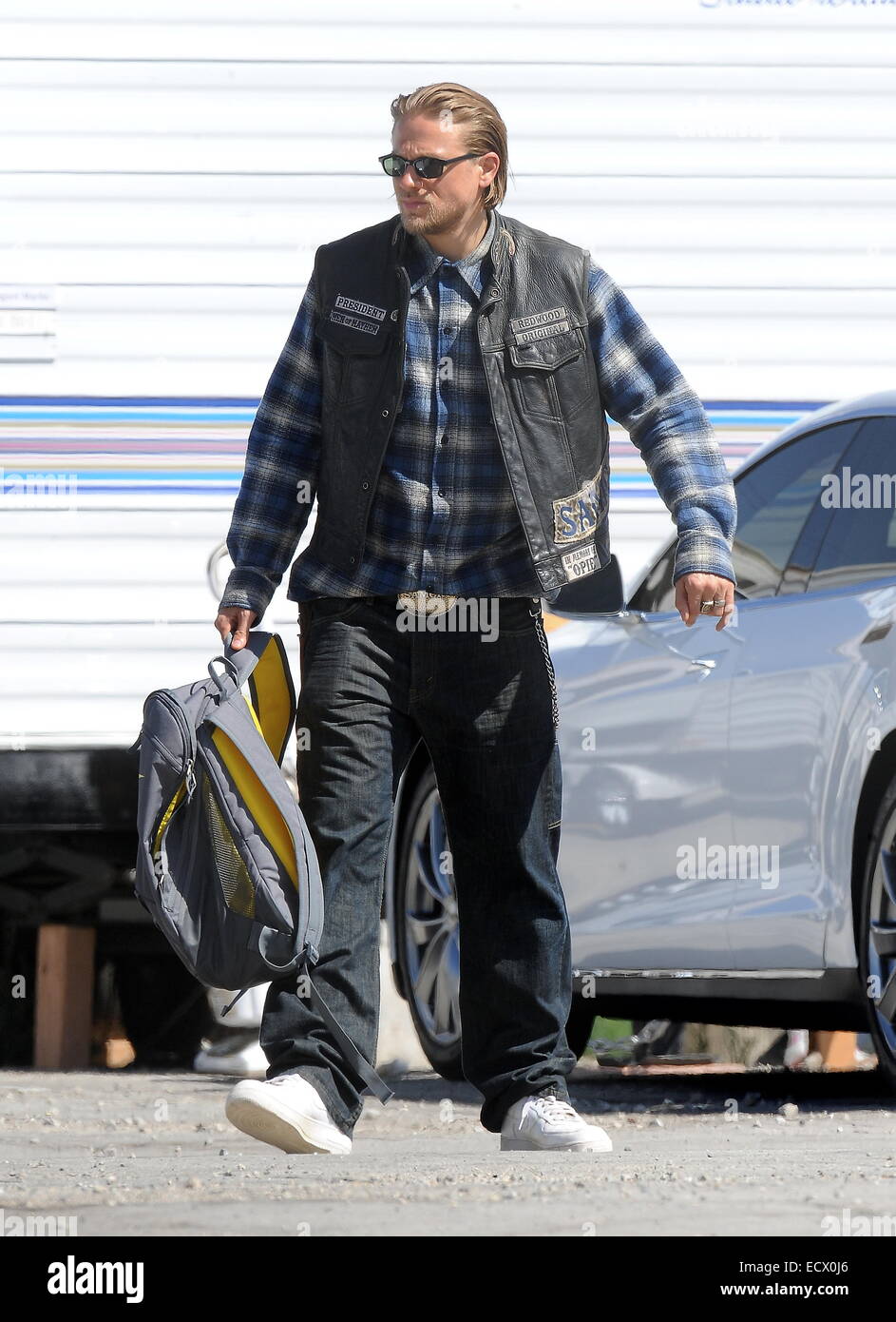 Charlie hunnam filming sons anarchy hi-res stock photography and images -  Page 3 - Alamy