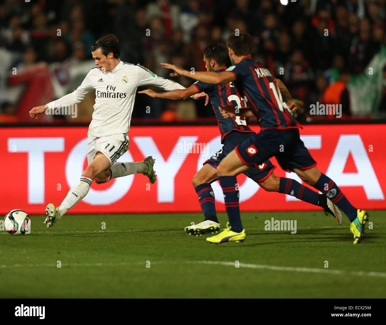 Marrakesh, Morocco. 20th Dec, 2014. FIFA World Club Cup. Final. Real Madrid versus San Lorenzo. Real Madrid midfielder Gareth Bale (11) crosses the ball into the box. Credit:  Action Plus Sports/Alamy Live News Stock Photo