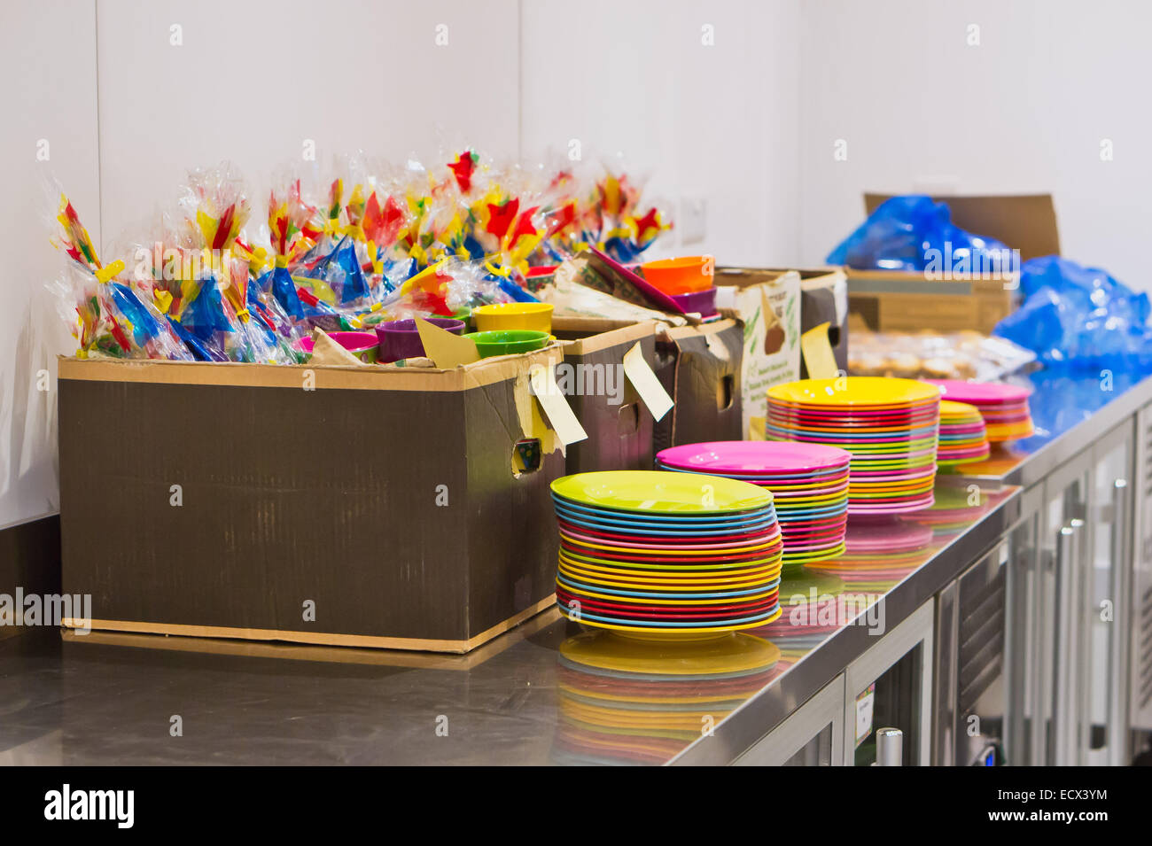 red and green jelly set in plastic cups on a tray in preparation for a  childrens party Stock Photo - Alamy