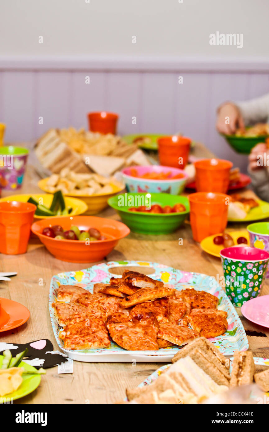 School meal plastic plates hi-res stock photography and images - Alamy