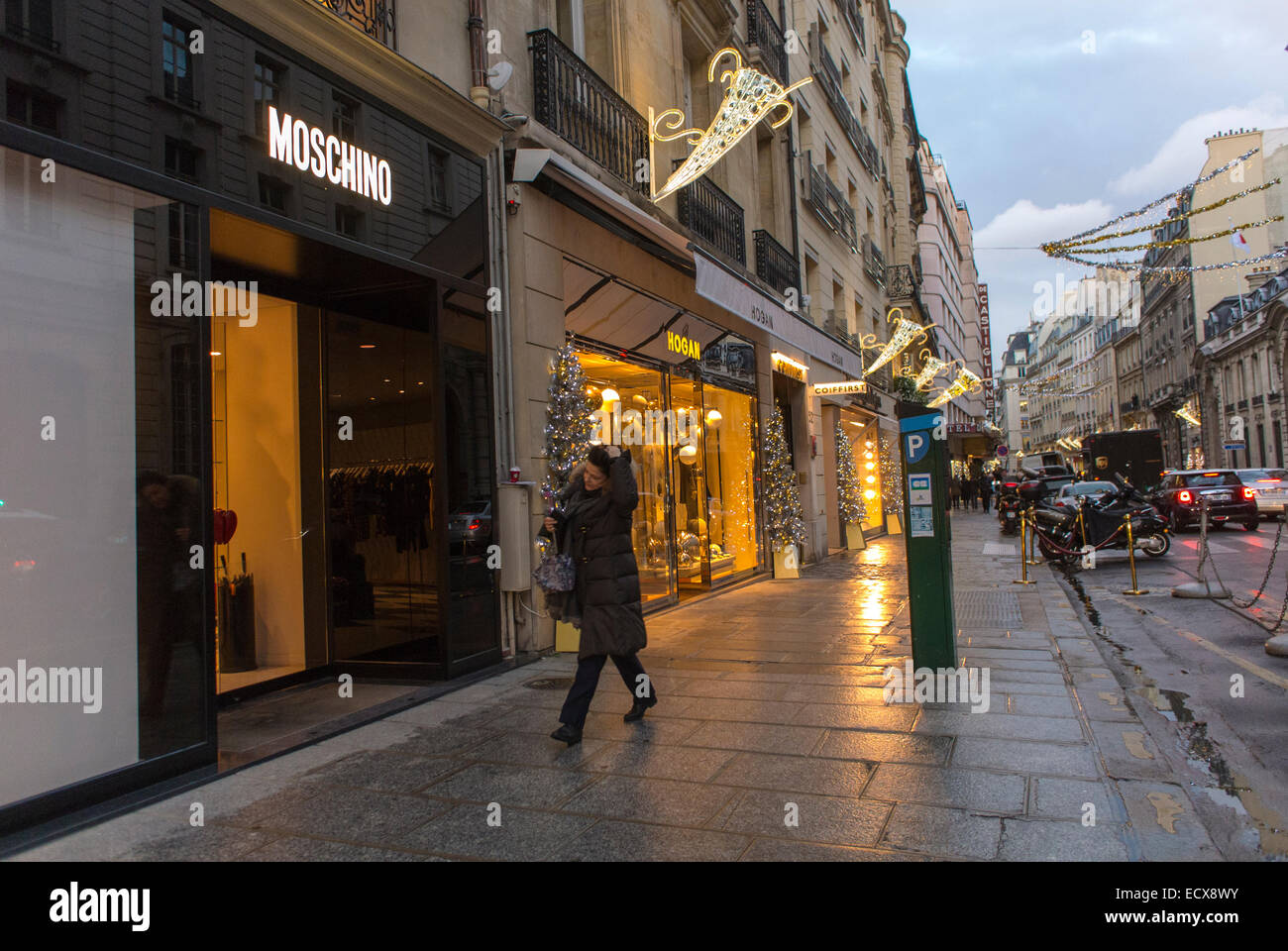 Paris, France, People luxury window Shopping, Outside Street Scenes,  Moschino, (Rue Faubourg Saint Honoré) row shops fronts, WINTER SCENE Stock  Photo - Alamy