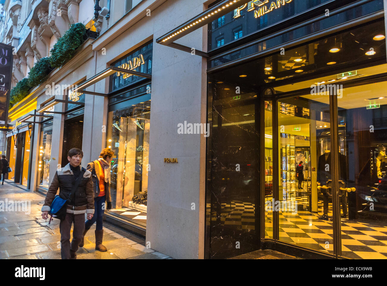 Paris, Street, People Christmas lights, Outside Night, Luxury Window  Shopping, Shops, Prada, Fashion Brand, (Rue Faubourg Saint Honoré) Chinese  teenagers, front door with lights Stock Photo - Alamy