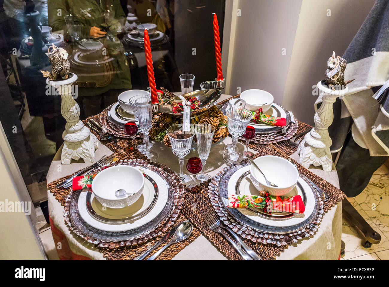 Paris, France, inside Holiday Display, Christmas Table, Decorations, Zara  Home Shop Front Window Stock Photo - Alamy
