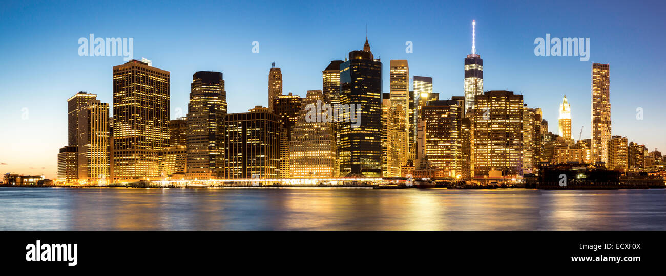 Panorama of New York City Manhattan skyline at dusk from Brooklyn Stock ...