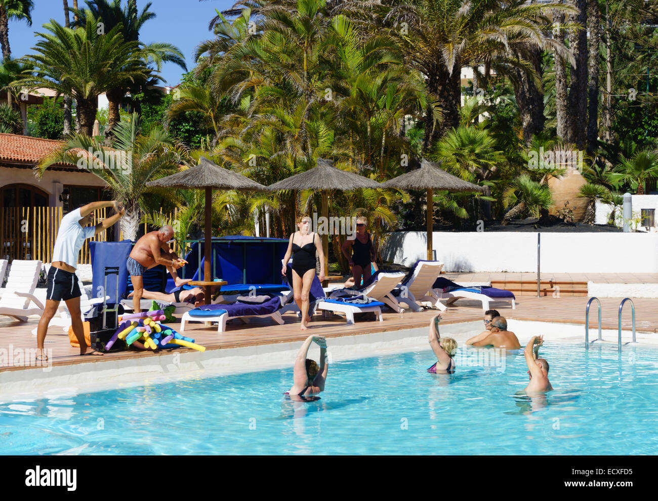 Gran Canaria - San Agustin. Hotel Club Melia Tamarindos. Exercises in the  swimming pool Stock Photo - Alamy