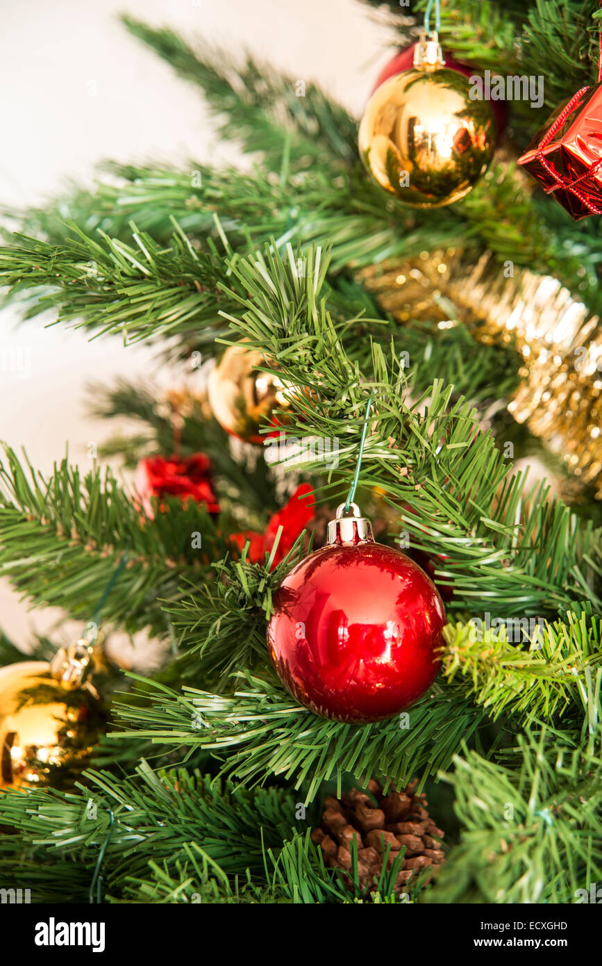 Decorated Christmas tree in home Stock Photo - Alamy