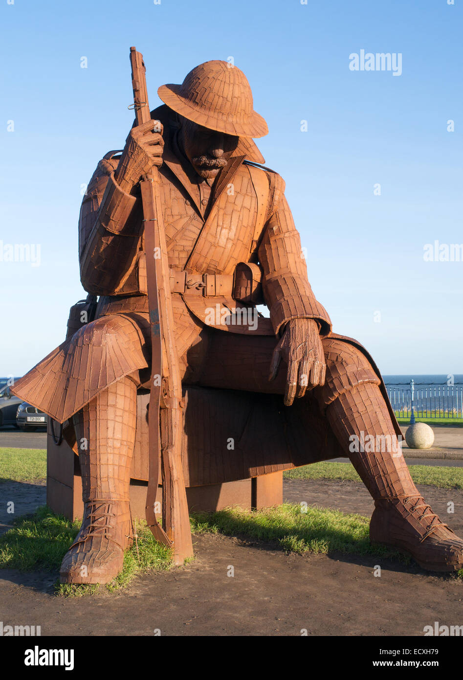 Tommy a corten steel sculpture of WW1 soldier by Ray Lonsdale, Seaham Harbour north east England, UK Stock Photo