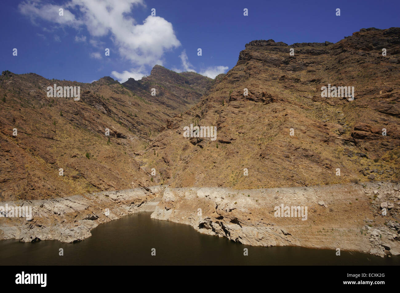 Gran Canaria - Presa del Parralillo, dam in the mountains. Low water levels in late 2014. Stock Photo