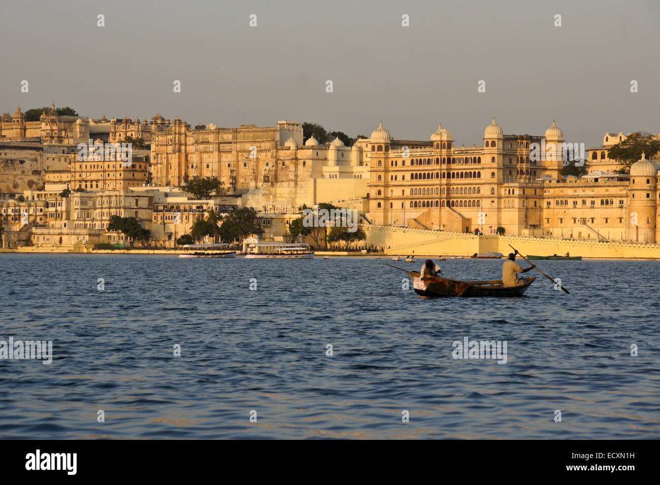 Maharaja's City Palace on Lake Pichola, Udaipur, Rajasthan, India Stock Photo