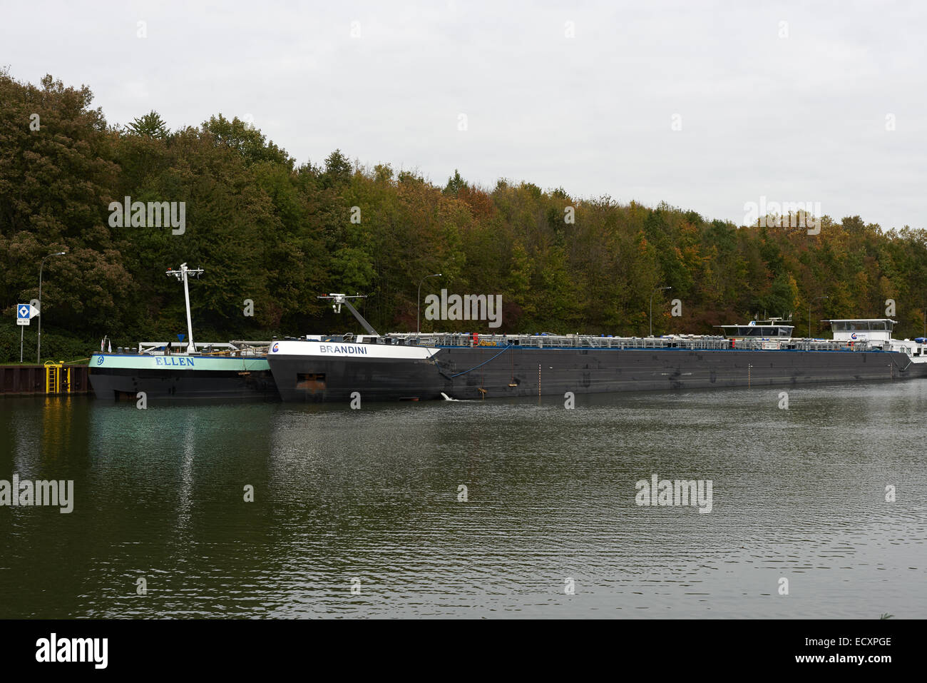 Oil tankers Ruhr Oel GMBH Hafen Gelsenkirchen-Horst Germany Stock Photo